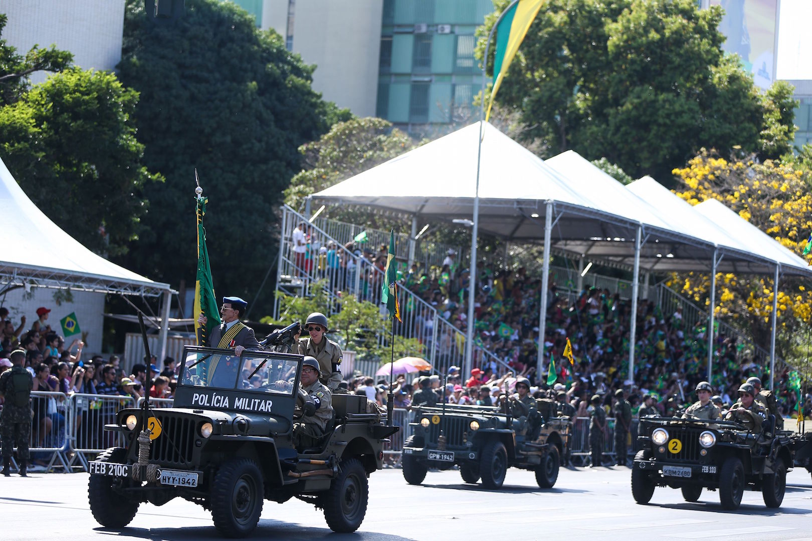independence day - Lula and Fachin at parade tribune
