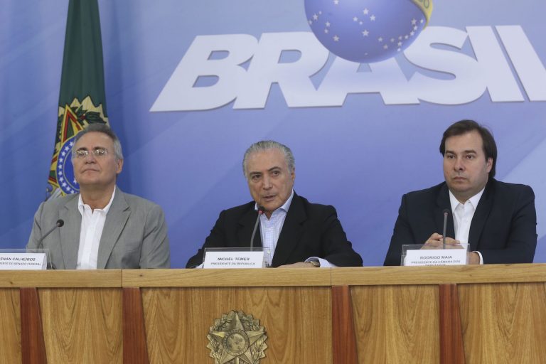 President Michel Temer and Congressional leaders, Renan Calheiros and Rodrigo Maia at press conference on Sunday,