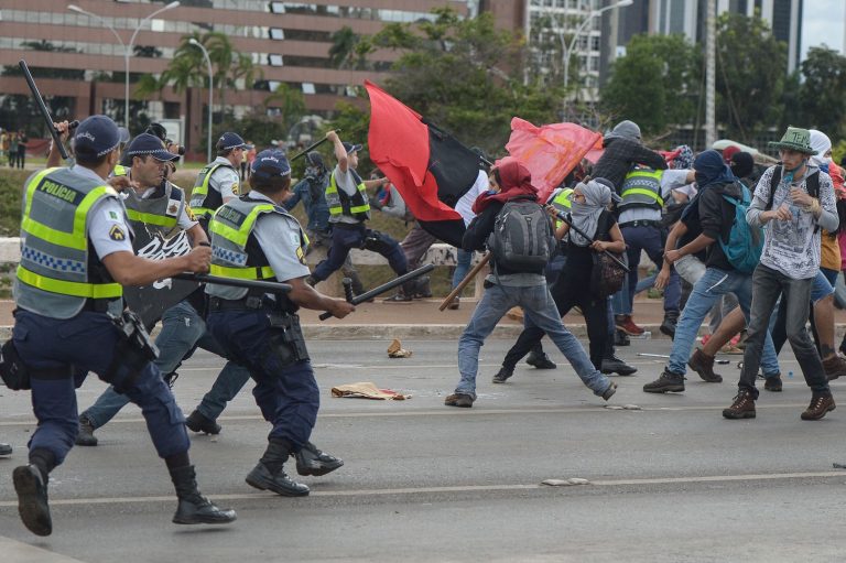 Amidst Violent Protests, Economists in Brazil Applaud Spending Cuts