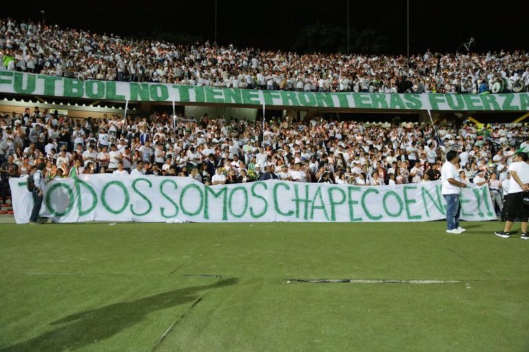 Brazil, Colombia Pay Tribute to Chapecoense Tragedy