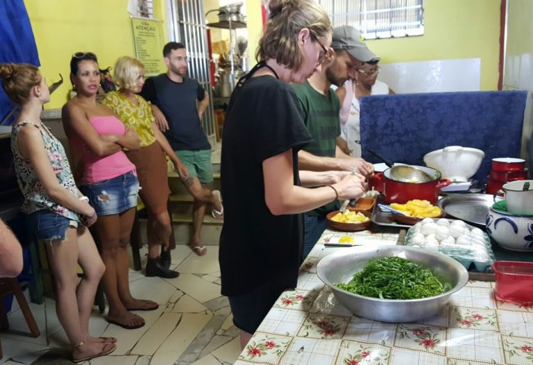Rio News, Brazil News, social project, volunteering, feeding Rio's homeless, Caminhos In Action