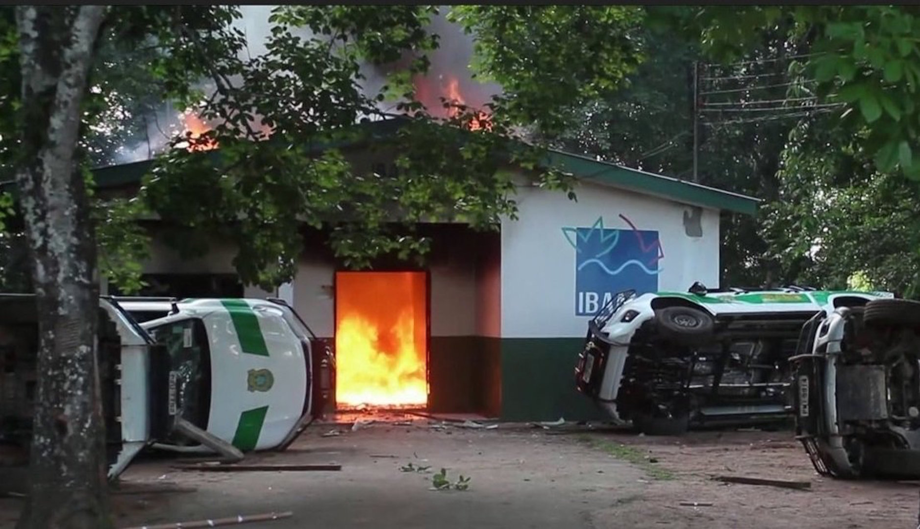 Brazil environmental agency, Ibama, torched in Amazonas state by angry miners,
