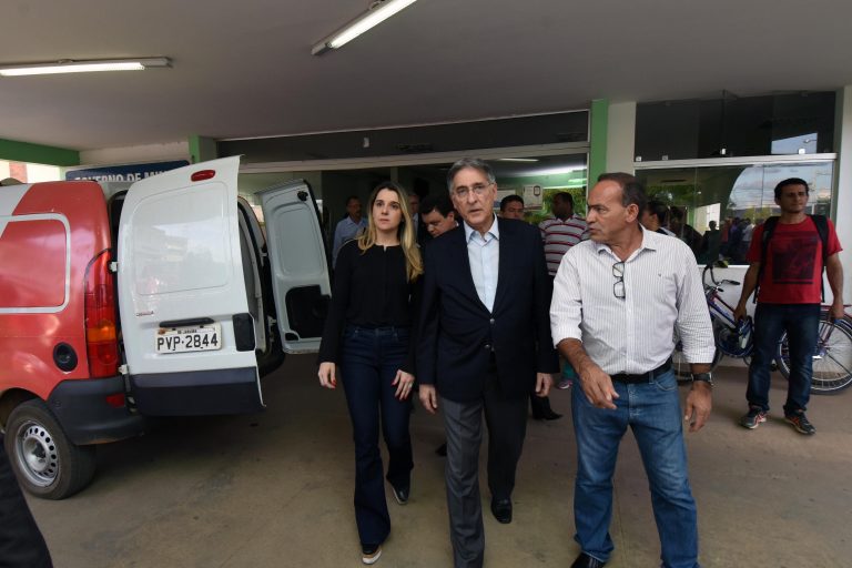 Brazil, Janauba,Minas Gerais Governor PImentel arrives in Janauba, Minas Gerais after horrific fire at day care center,