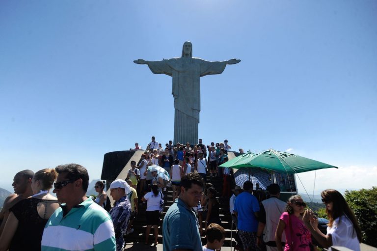 Brazil Tightens Inspection of Tourism Outlets in Rio