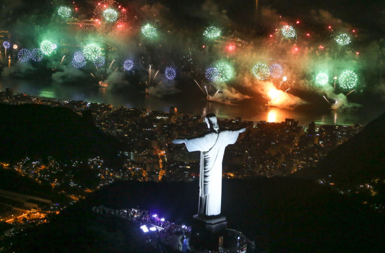 fireworks, New Year's Eve, Rio, Copacabana, Ano Novo, Rio de Janeiro, Brazil, Brazil News