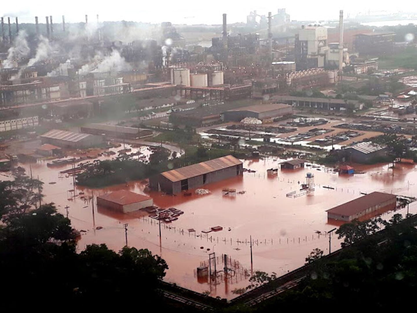 Brazil, Para,Population in Belem, Para is concerned with the red mud flowing from the Hydro Alunorte compound