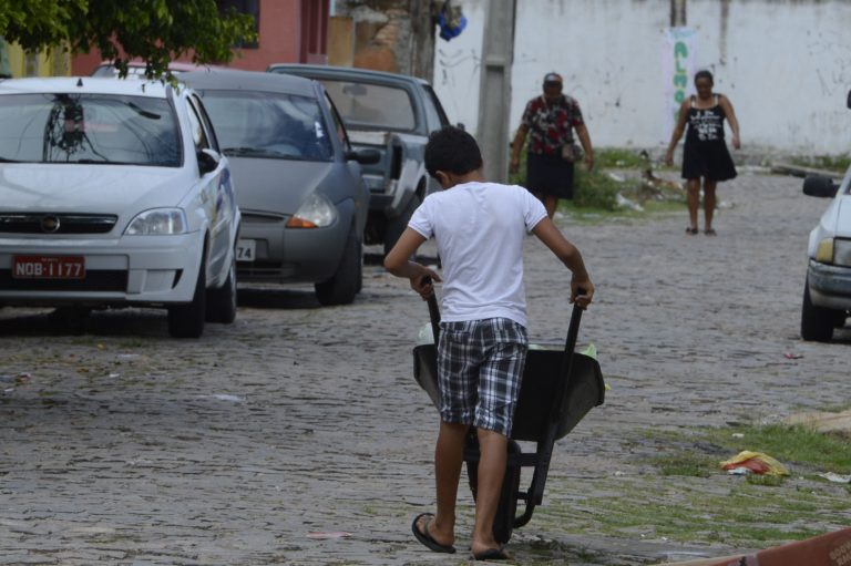 Brazil,More than 2.5 million children are part of Brazil's labor force,