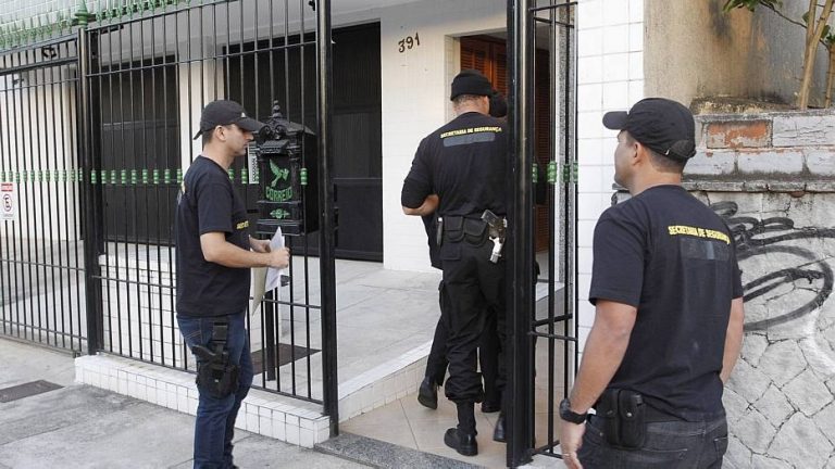 Court Finds 12 Police Officers in Rio Guilty of Robbery and Extortion
