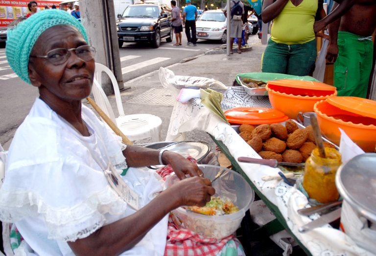 A Culinary Guide to Street Food Vendors in Rio de Janeiro