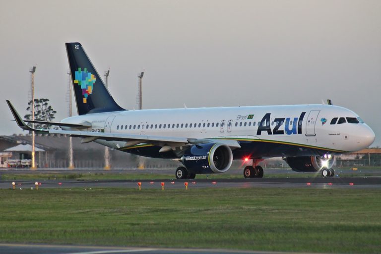 Azul announces it will acquire part of Avianca's assets in Brazil.