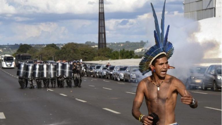 Strong Military Presence at Demonstration of Indigenous People in the Capital