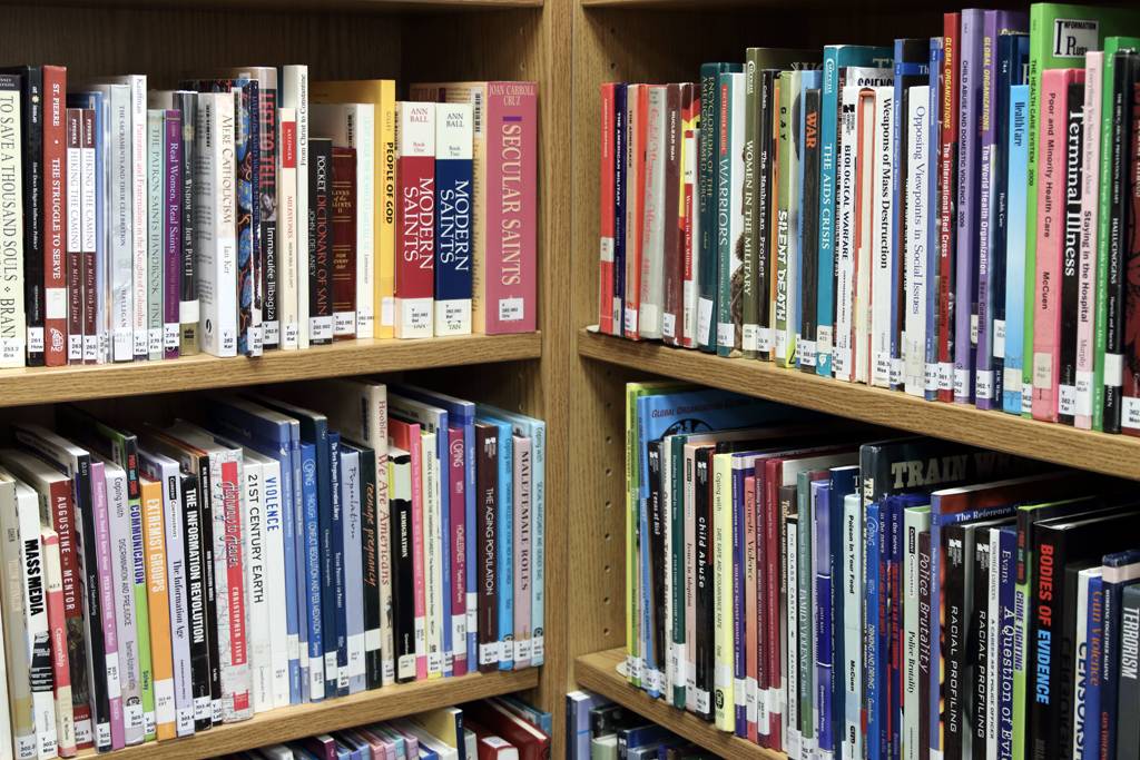Brazil’s more established booksellers are facing financial headwinds, leading Saraiva Livreiros SA and Livraria Cultura to file for bankruptcy protection last year.