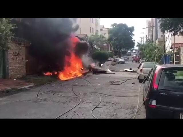Small Airplane Falls on Belo Horizonte Street and Kills Pilot