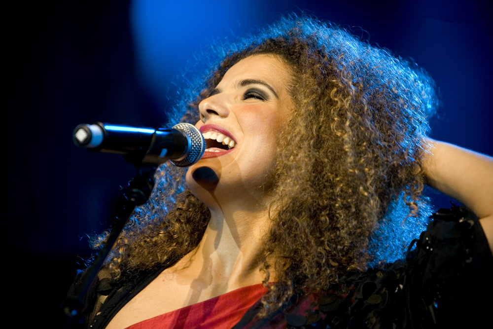 Photo Caption: Famous for her songs "Ai, Ai, Ai", "Boa Sorte/Good Luck" and "Amado,” which were all number-one hits in Brazil, Vanessa da Mata will be performing with the Petrobras Symphony Orchestra on Friday at the Cidade das Artes in Barra da Tijuca, Rio de Janeiro, Brazil, Brazil News,