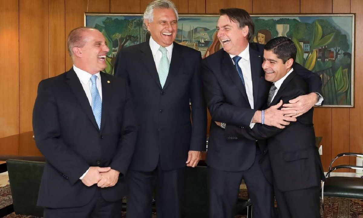 From left to right: Onyx Lorenzoni (DEM), Minister Chief of Staff of the Civil Cabinet; Ronaldo Caiado (DEM), Governor of the State of Goiás; Jair Bolsonaro (PSL), President of the Republic; and ACM Neto (DEM), Mayor of Bahia's state capital, Salvador, and national president of the DEM Party.