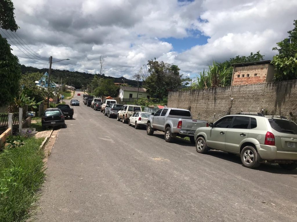 Venezuelans are driving to Brazil to tackle long queues to buy gas in Pacaraima