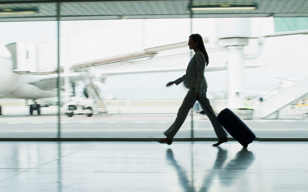 According to the agency, the sale of air and bus tickets, in addition to hotel daily stays, car rental, and corporate tourism events totaled R$5.57 (US$1.46) billion