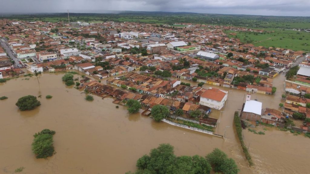 Aerial photo of Coronel João Sá after the dam overflowed in the neighboring town due to rainfall - Photo: Studio Júnior Nascimento/G1
