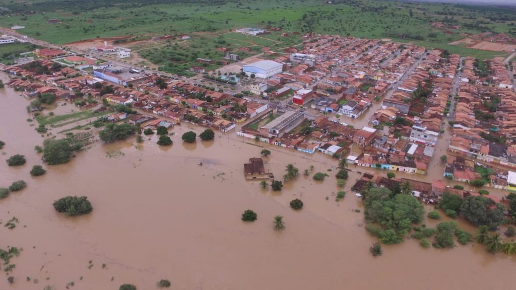 The photo shows the town of Coronel João Sá, in Bahia, after heavy rainfall and the rupture of a dam in a neighboring village - Photo: Studio Júnior Nascimento/G1