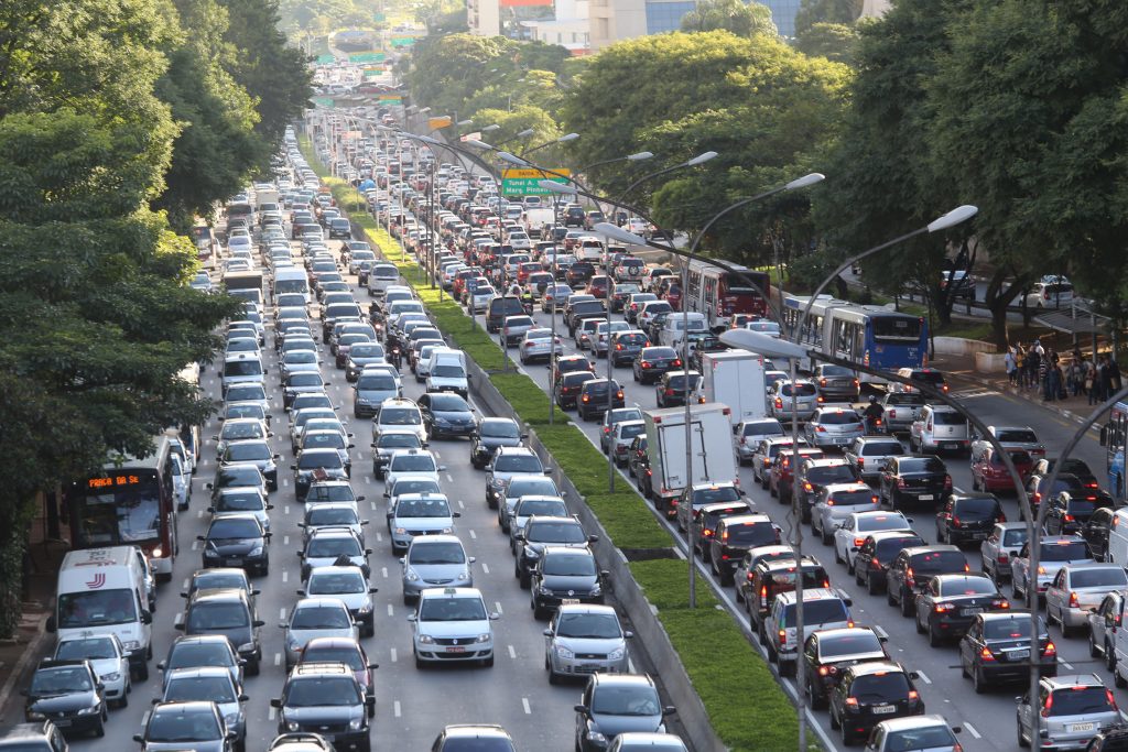 The Origem Destino research showed that noon is the busiest time in the São Paulo metropolitan region, reaching 5.2 million daily trips.