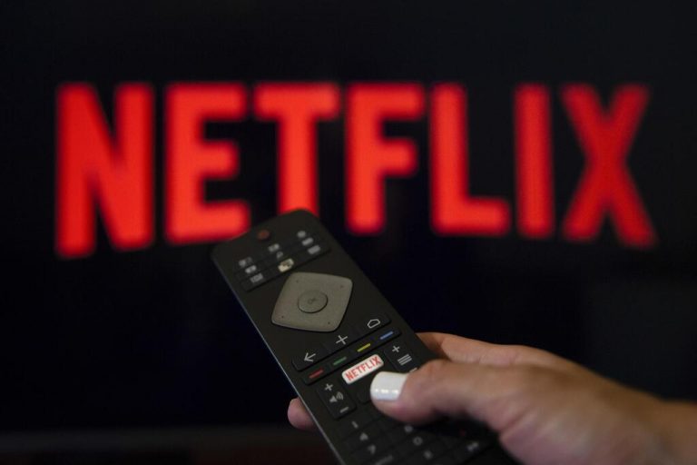 Number of Netflix Subscribers in U.S. Drops for First Time Since 2011