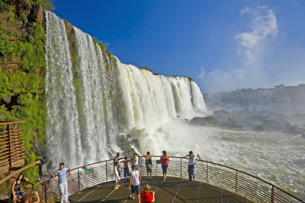 The Iguaçu Falls, with waterfalls as high as 72 meters.