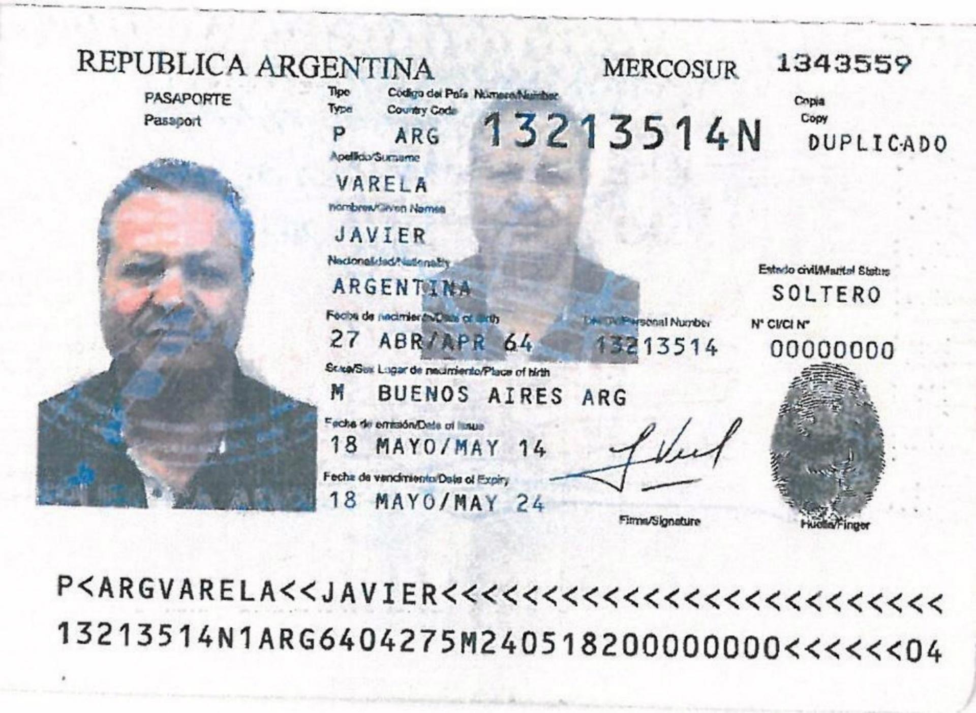 Fake passport used by Nicola Assisi.