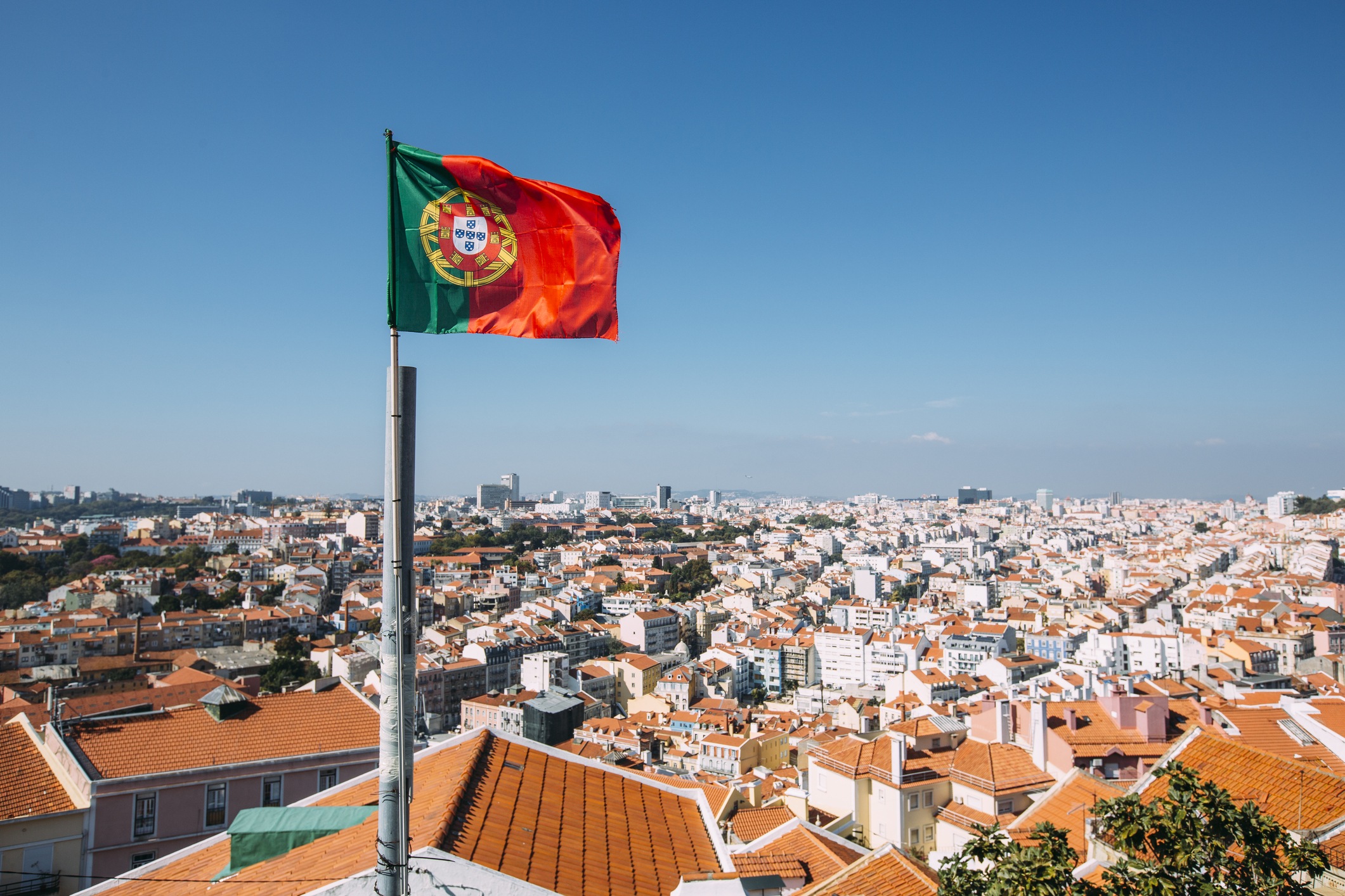 Portugal requires now negative Covid test or vaccination in restaurants and hotels