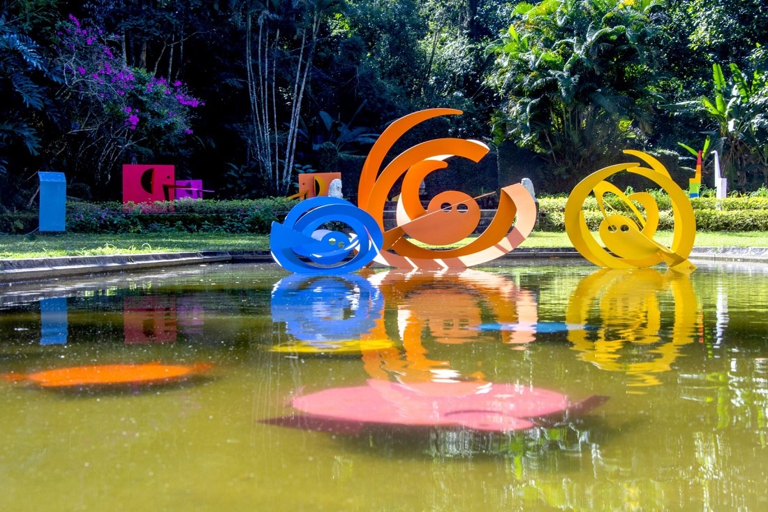 Museu do Açude in Rio Hosts “Scorzelli Megabichos” Exhibition