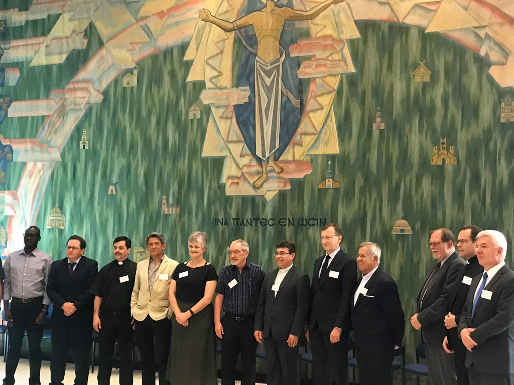 A number of Brazilian churches have found that, alone, they will not be capable of organizing themselves to face the current political trends. Therefore, they are asking for the help of churches around the world.