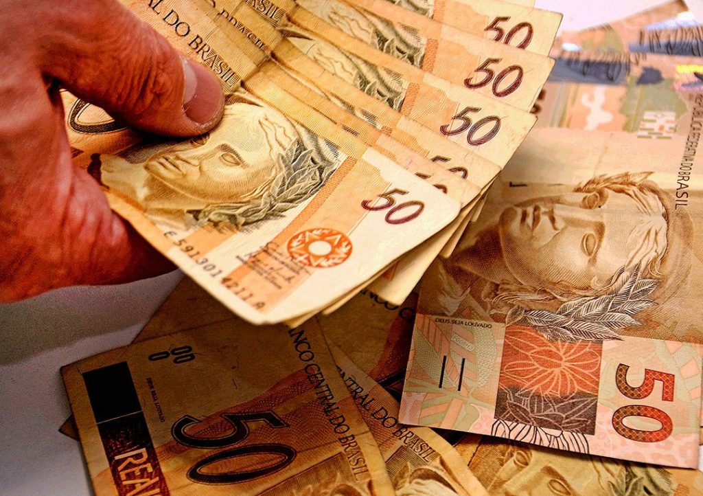 Rio State's active debt is currently valued at R$106 billion (US$26.5 billion).