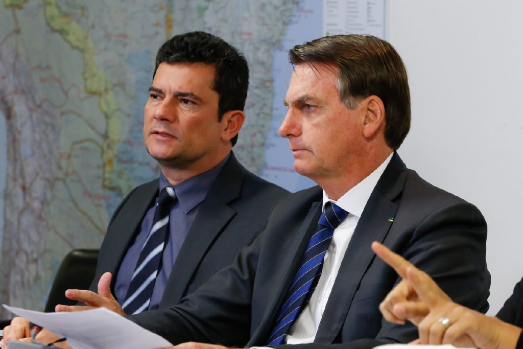 Justice Minister Sérgio Moro (left) and Brazilian President Jair Bolsonaro (right).