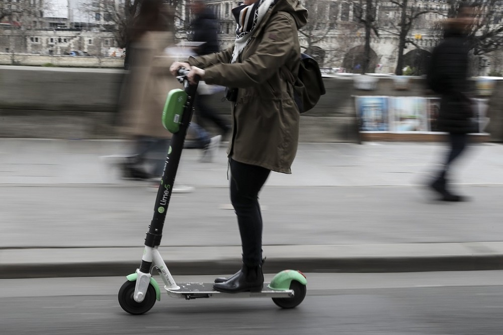 Decree Sets Rules for Shared Scooter Service in São Paulo