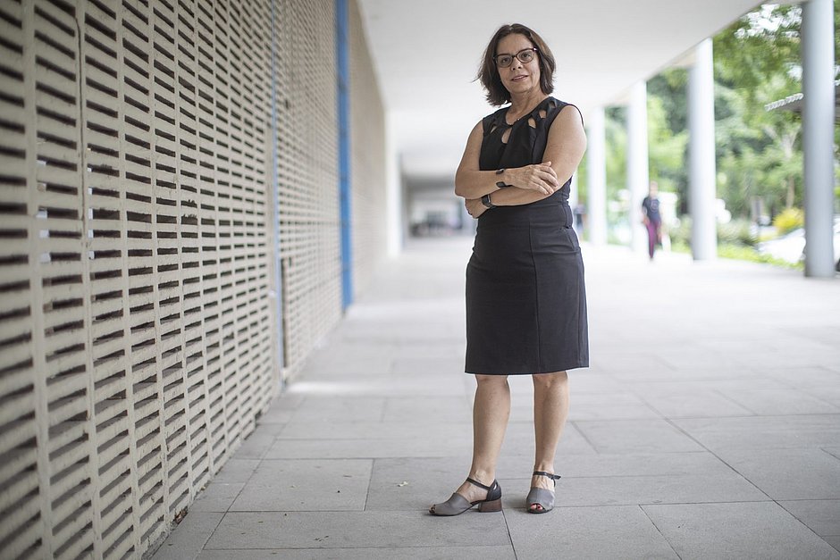 Denise Pires de Carvalho, Dean of the Federal University of Rio de Janeiro (UFRJ).