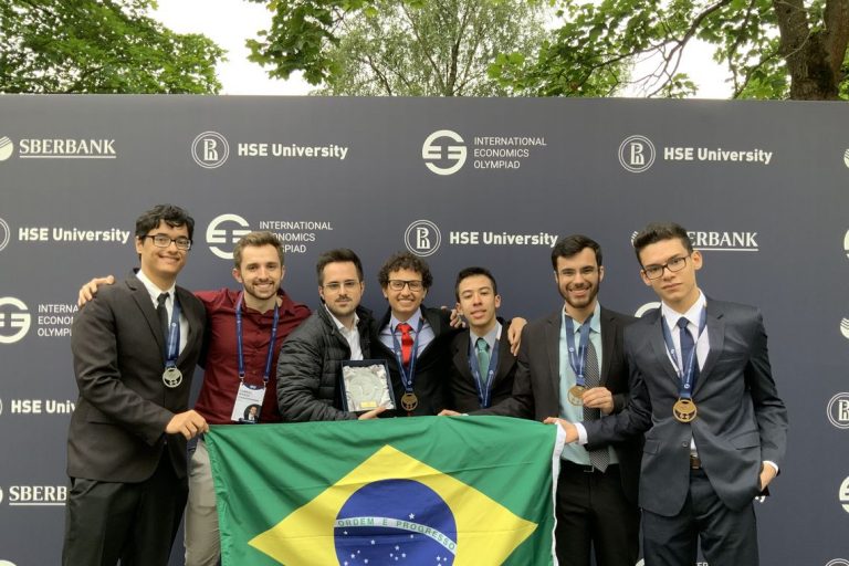 Brazilian High School Students Rank First in International Economic Olympic in Russia