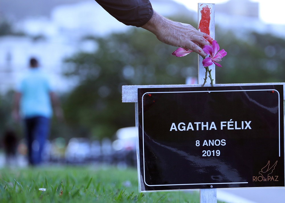 NGO Rio de Paz Pays Tribute to 57 Children Killed by Stray Bullets in Two Years