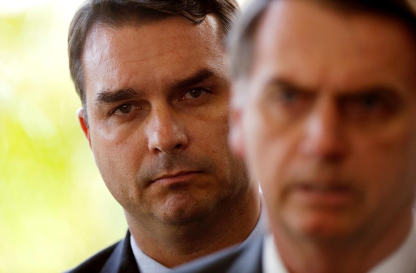 Even for observers, it is largely unclear what role Flavio Bolsonaro plays in blocking the three CPIs, but many think it is a crucial one. 