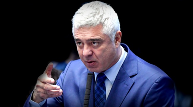 Party leader Major Olimpio has asked Flávio Bolsonaro to resign from the PSL party.