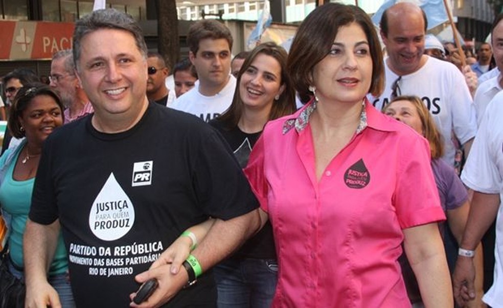 Garotinho and Rosinha were arrested at home, in Flamengo, in Rio's South Zone. They were taken to Cidade da Polícia ("Police City"), in Jacaré, in the North Zone, to testify. (Photo internet reproduction)