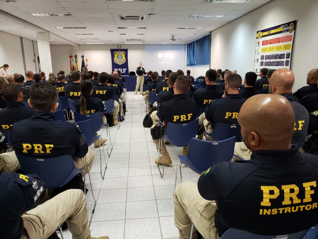 The PRF intelligence service relies on community support. Any reports can be made by phone at 191. Reports range from drunk drivers to drug trafficking, among others.