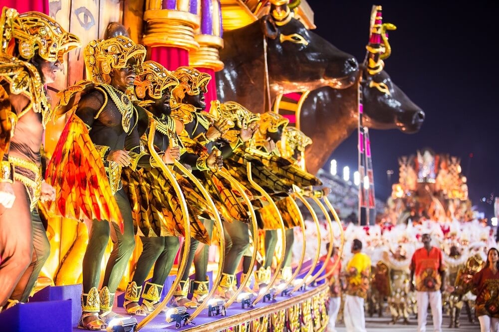 Since this year's carnival, Crivella had been defending the end of the subsidy, which was expected - although under protest - by the samba schools.