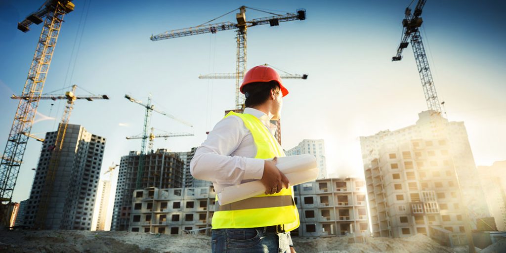 There are more than 250 courses in areas such as construction, leather and footwear, education, electronics, energy, management, and printing and publishin