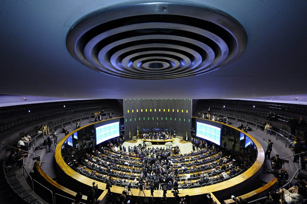Should the CCJ vote be completed on Wednesday, as scheduled, the text will be sent to the Chamber for consideration