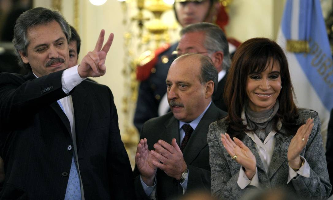 The candidate duo Alberto Fernández and Cristina Fernández de Kirchner are currently over 21 percentage points ahead of the current president Mauricio Macri.