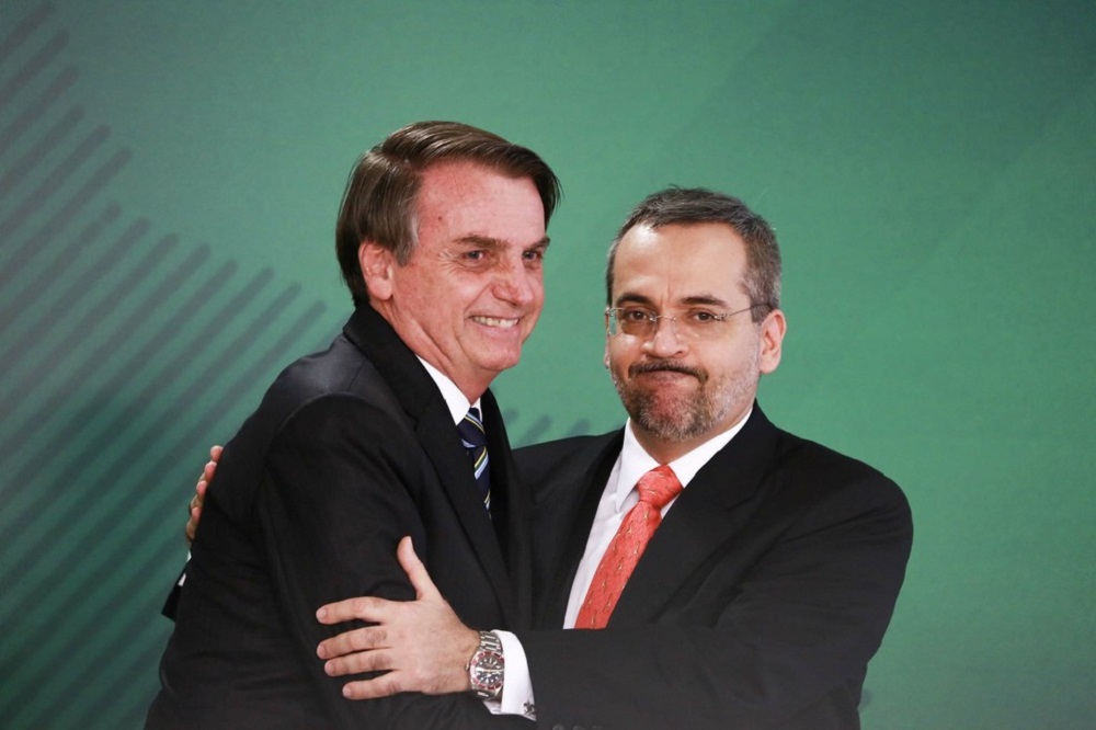Bolsonaro’s 2020 Budget Cuts Half of Ministry of Education Funding for Research