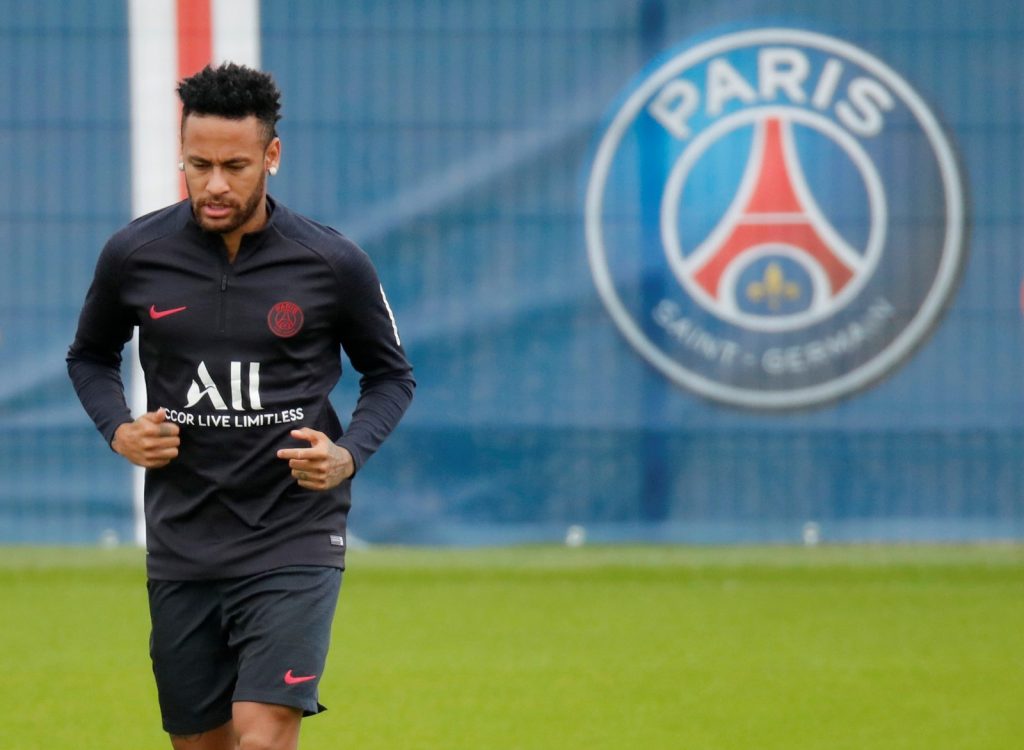 Neymar's permanence in Paris seems imminent.