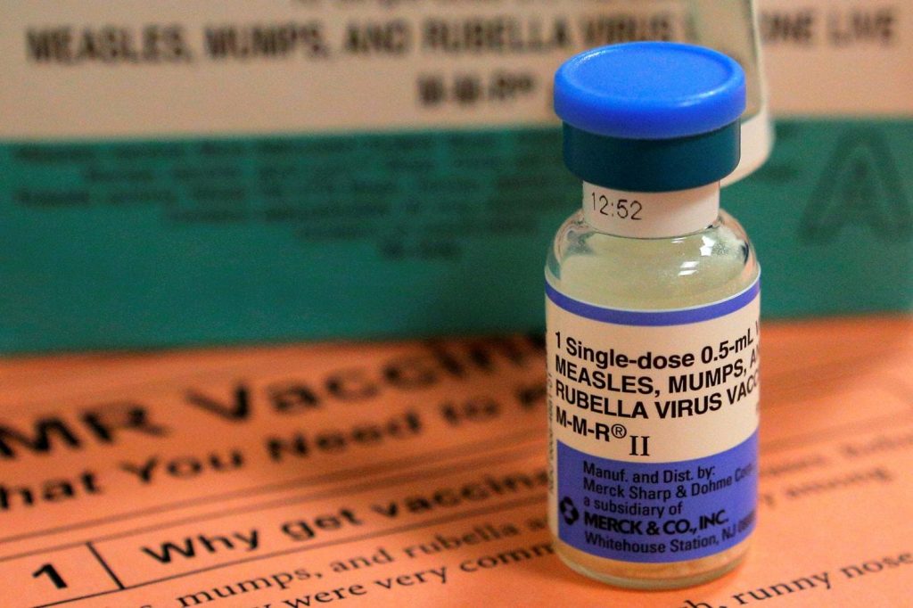 According to infectologist Edimilson Migowski, mumps is the kind of disease that, if you have a good vaccination coverage, it can be eradicated.