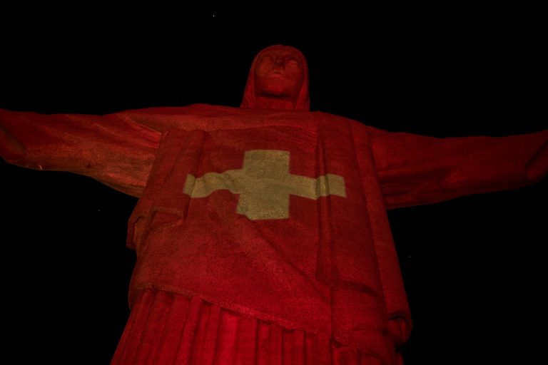 Rio’s Statue of Christ Draped in Swiss Flag to Celebrate Ongoing Bond between Two Countries