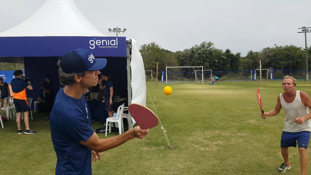 Guga Kuerten and Ariel Gianfranco Salo played beach tennis at Jurerê Internacional, Florianópolis North Beach. Gian has a dream of working with Guga's team. (Ricardo Wegrzynovski photos #TheRioTimes)