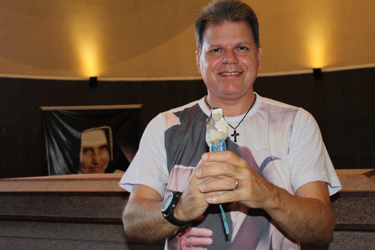 Musician José Maurício Moreira regained his sight after intercession from Sister Dulce.